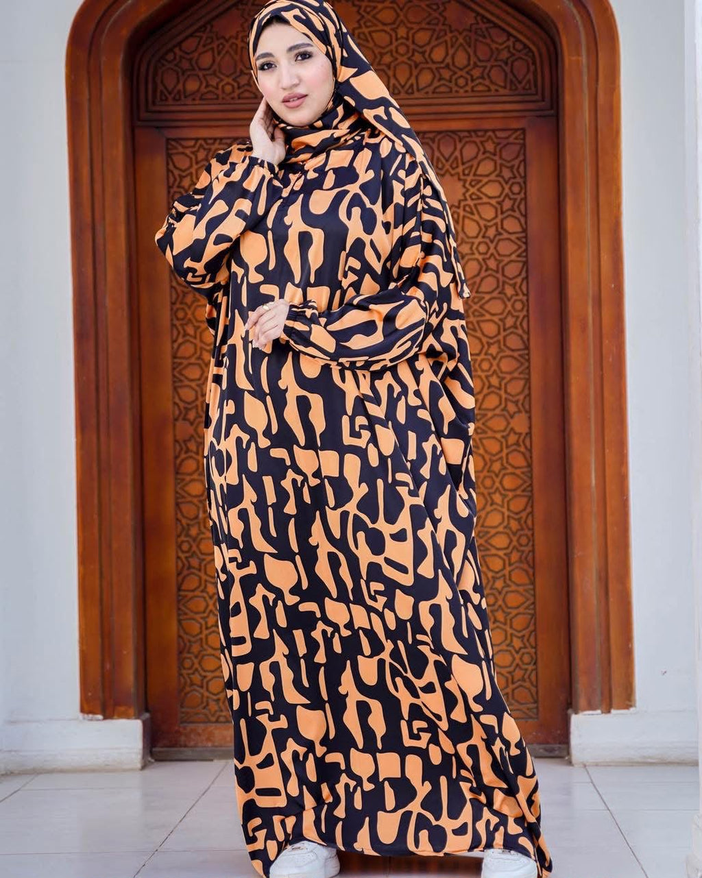 عباية صلاة مشجرة أسود في برتقالي 🖤🧡